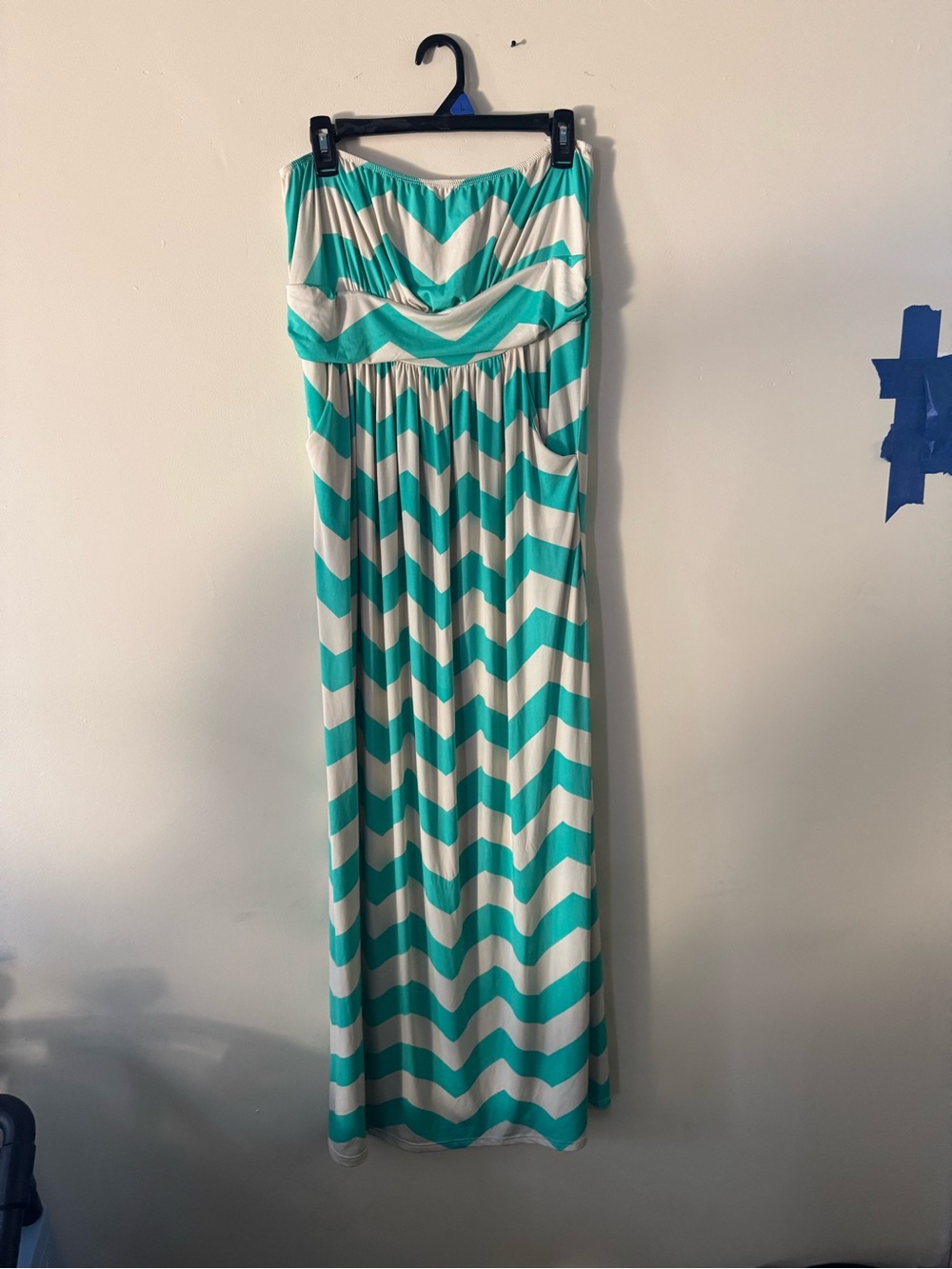 Fashiononics Strapless Chevron Maxi Dress with Pockets – Women’s 3XL
